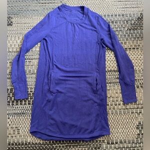 Athleta Long Sleeve Crew Neck Sweater Dress in Blue Purple, Size Medium